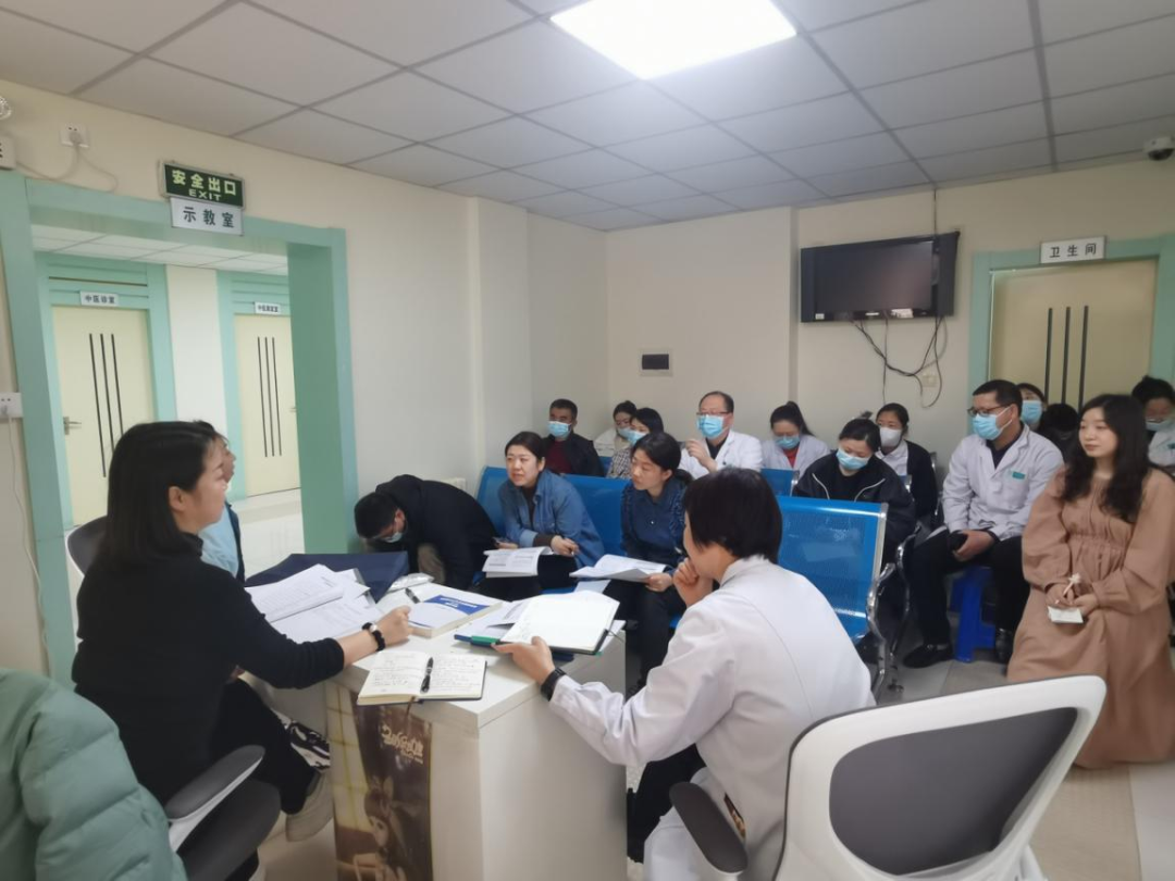 区卫健局：强化督导，扎实推进我区基本公共卫生服务工作