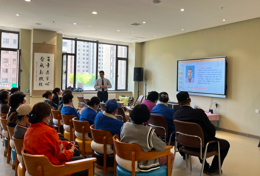 区文明办开展非公组织文明单位创建活动“真情关爱老人，促进老龄健康”