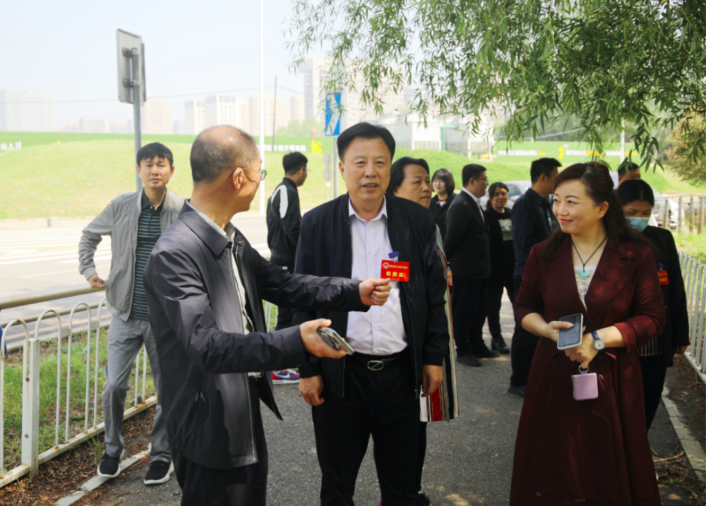 区人大常委会视察全区水系综合治理工作