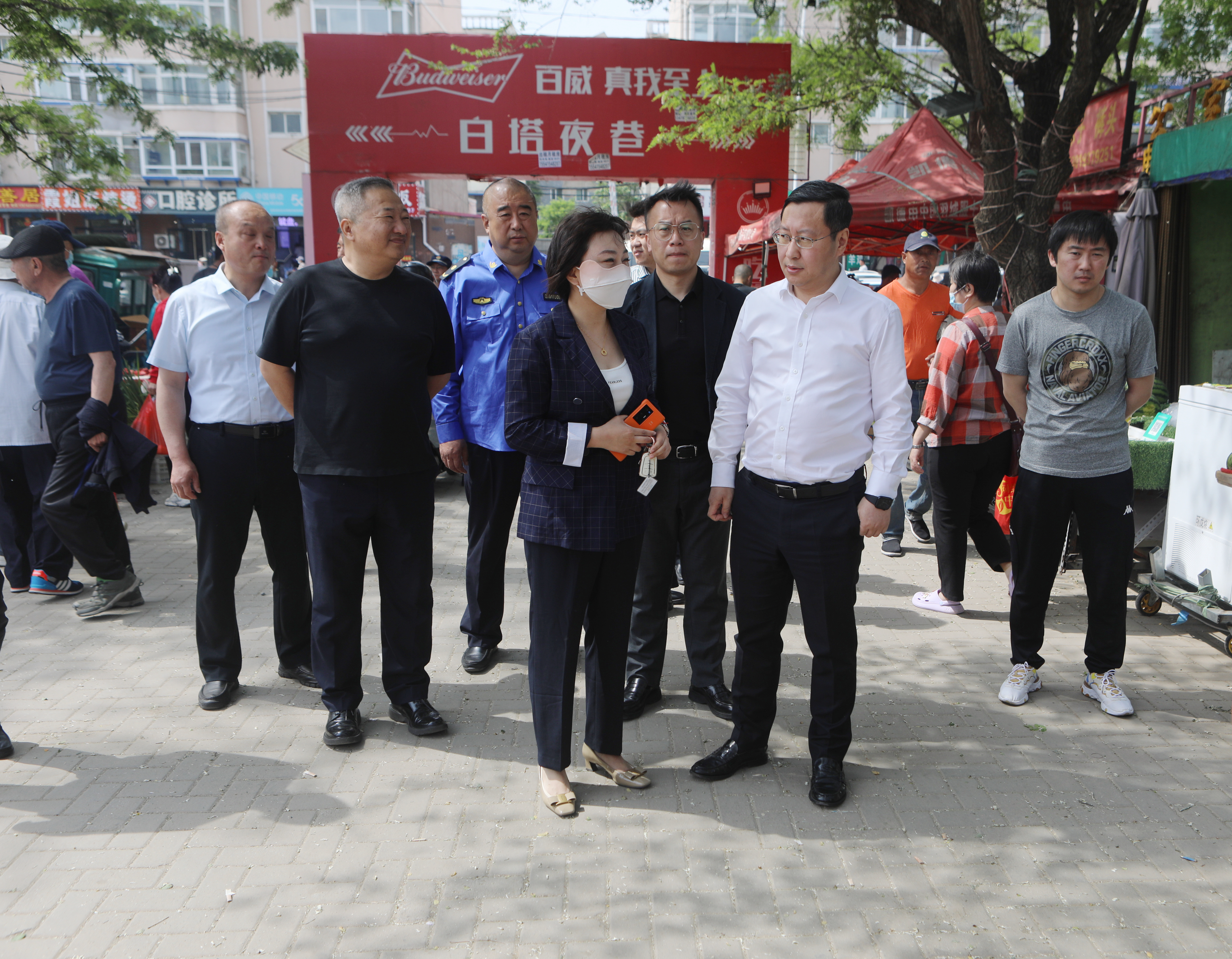 区委书记闫占峰调研我区城市精细化管理工作