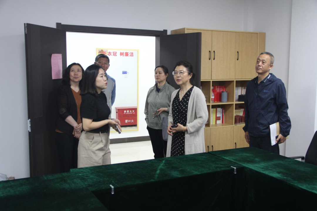 区政协深入开展城市社区服务与治理情况调研