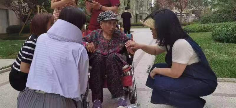 浑河站东街道:弘扬双拥传统 走访慰问部队离休高龄老人