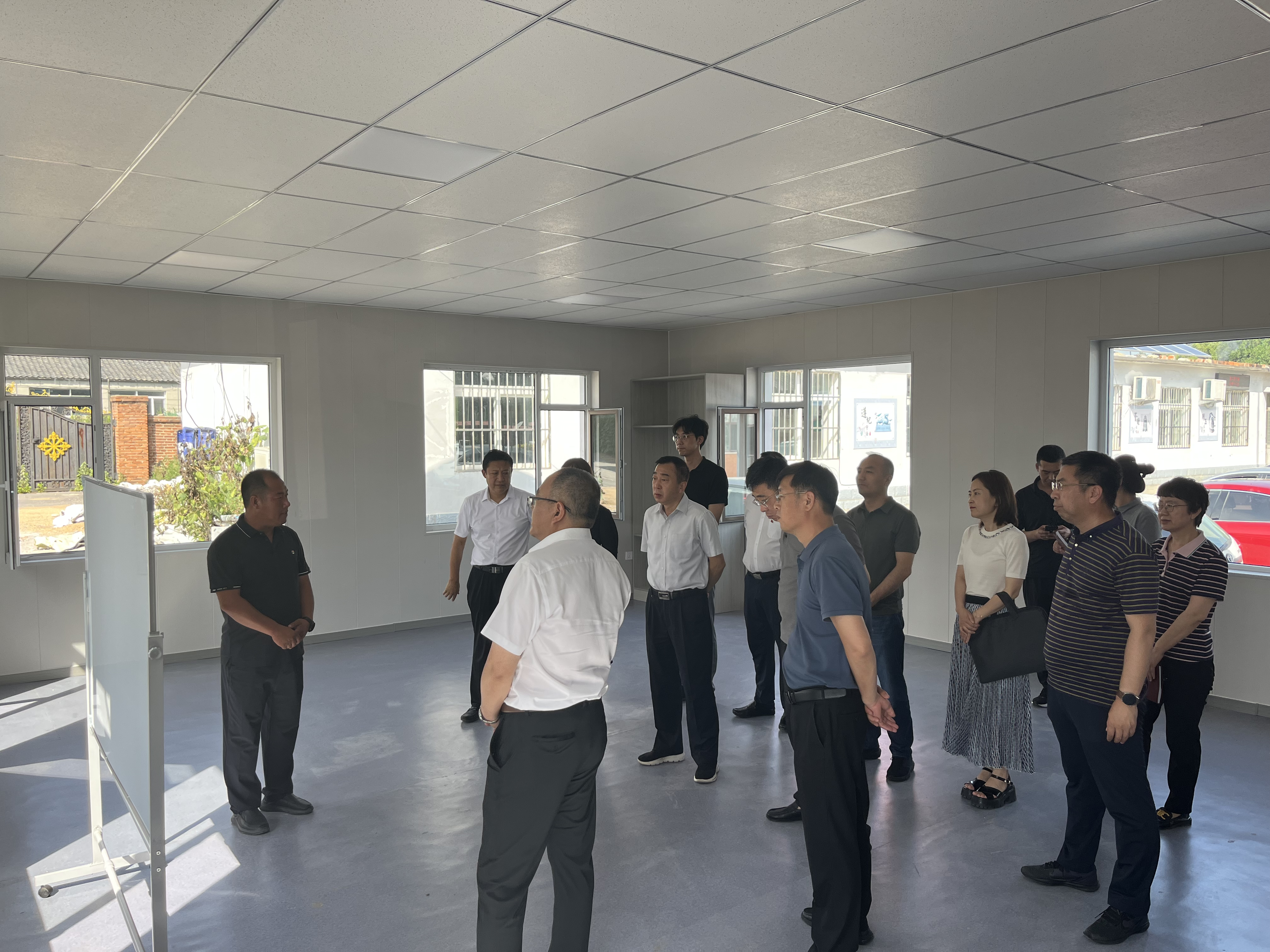 我区召开“区街搭擂台、比武促振兴”定点观摩活动