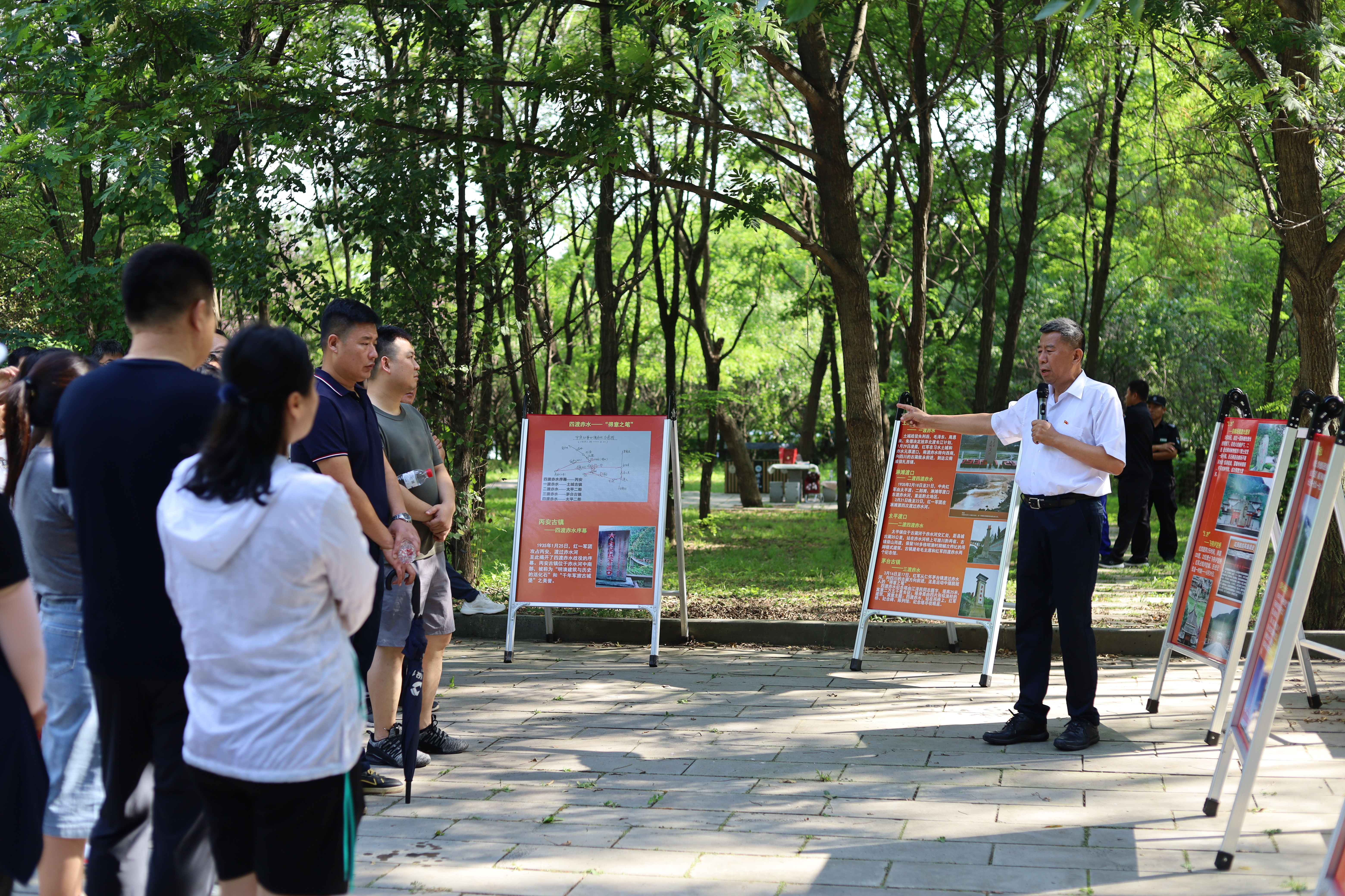 区委党校开展“重走长征路”党性教育活动