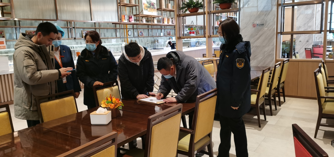 区市场局开展集中用餐单位食品安全专项治理行动