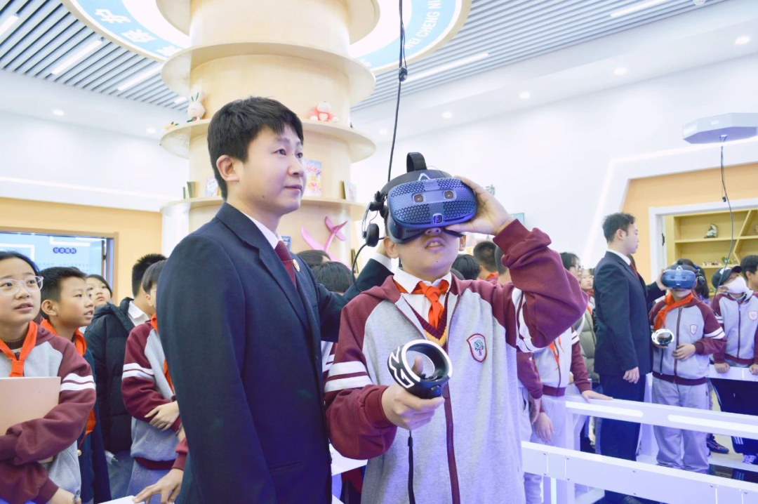 区人民检察院开展青少年学宪法法治教育活动