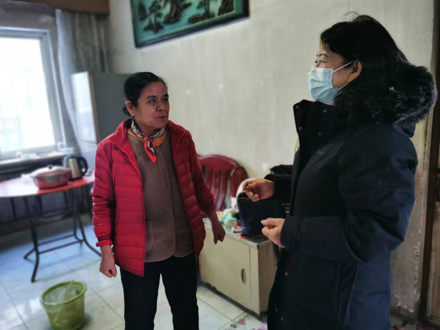 东湖街道联合区房产局守护居民温暖过冬